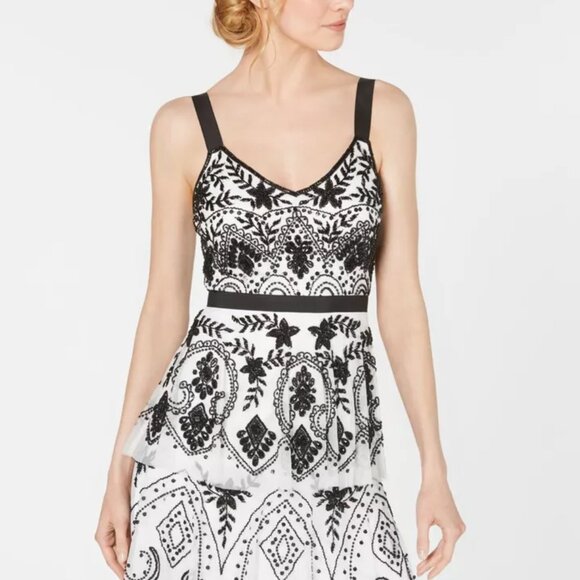 ADRIANNA PAPELL HAND-BEADED COCKTAIL DRESS - Size 6 - Picture 2 of 9